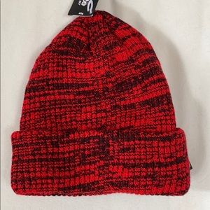 • Thinsulate • NWT Red insulated beanie